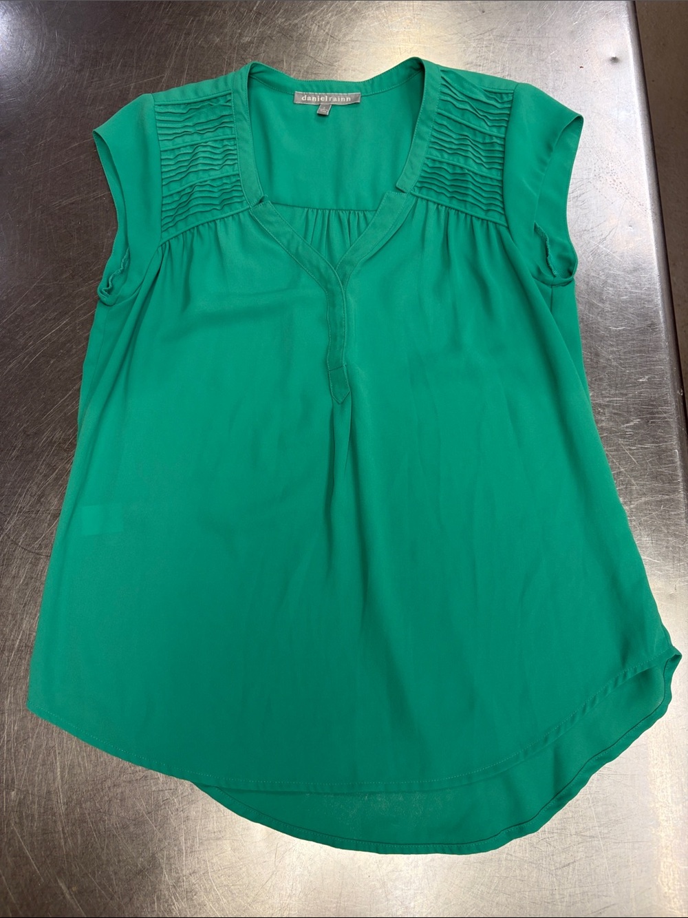 Daniel Rainn Green Sheer Pleated -Shoulder Cap Sleeve Blouse Size Small